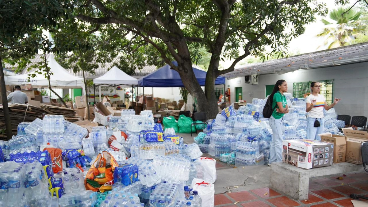 Parten desde Cartagena las primeras 40 toneladas de ayudas humanitarias para socorrer a damnificados por el doble terremoto en Venezuela